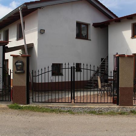 Penzion Na Samote Kaplice Εξωτερικό φωτογραφία